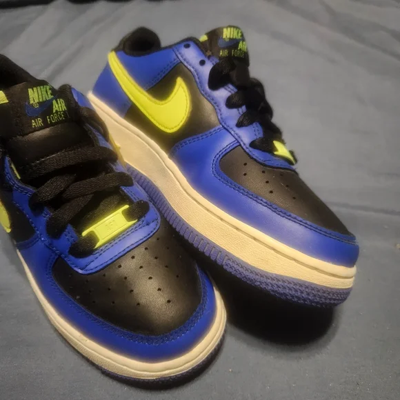 Nike Kids Sneakers - Blue, Black, and Neon Yellow - Picture 5 of 6